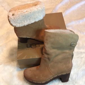 UGG discontinued clog boots, new in box!